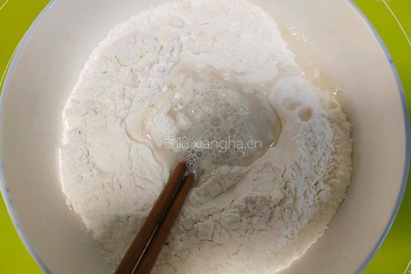 韭菜银鱼盒子的做法图解4