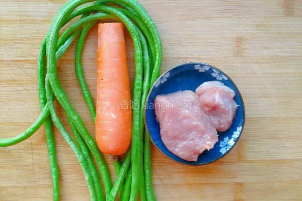 豆角炒肉的做法图解1