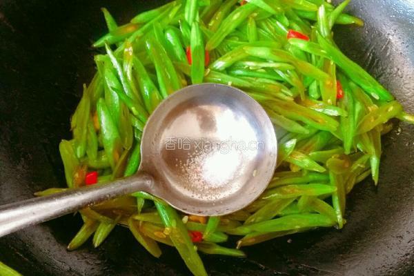 辣炒四季豆的做法图解6