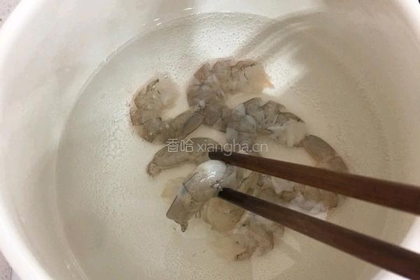 虾仁水蒸蛋12m的做法图解2