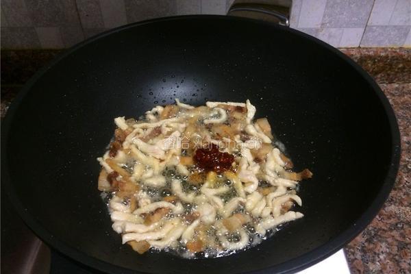 韭菜豆干炒鸡肉的做法图解7