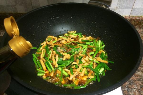 韭菜豆干炒鸡肉的做法图解10