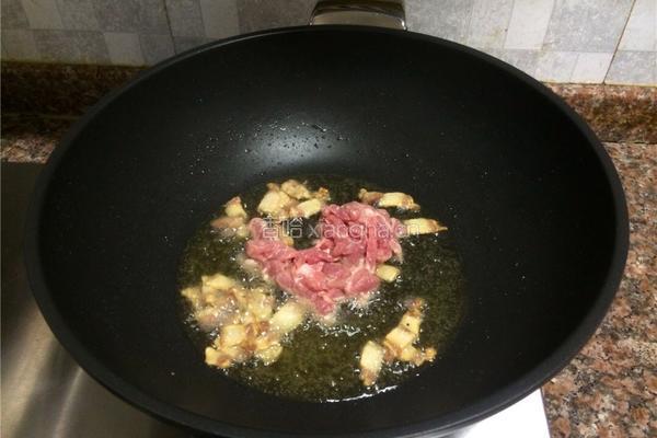 豇豆香干炒肉丝的做法图解6