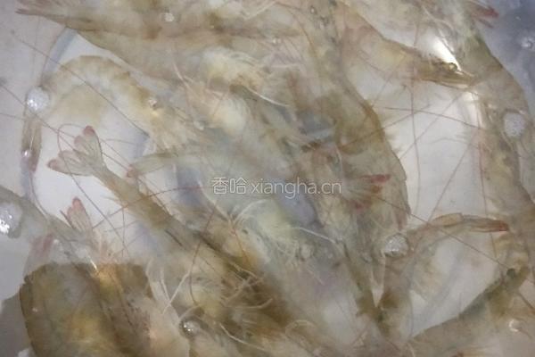 白灼虾的做法图解1