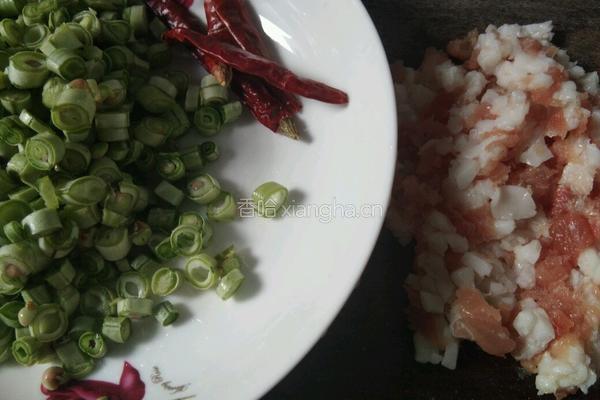 家常肉沫豆角的做法图解1