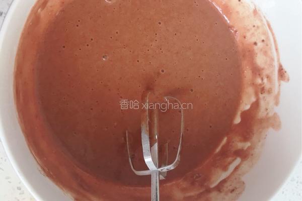 红丝绒蛋糕的做法图解3
