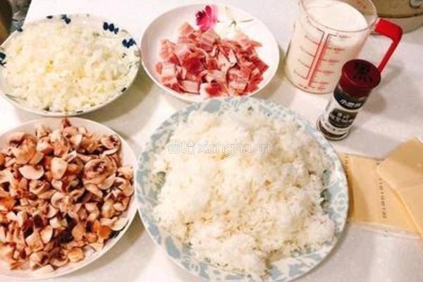 给新手的超简单料理［辣酱浓起司顿饭］的做法图解2