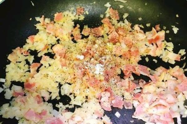 给新手的超简单料理［辣酱浓起司顿饭］的做法图解5