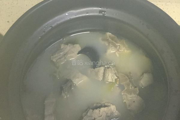 红烧排骨的做法图解1