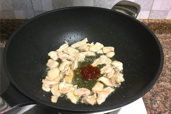 茭白炒肉的做法图解7