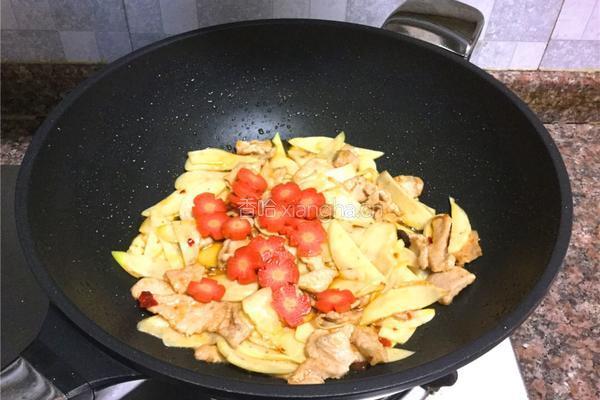 茭白炒肉的做法图解9