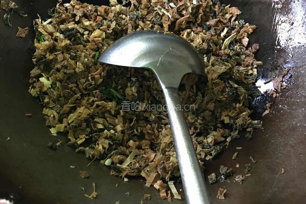 菜干扣花腩的做法图解3