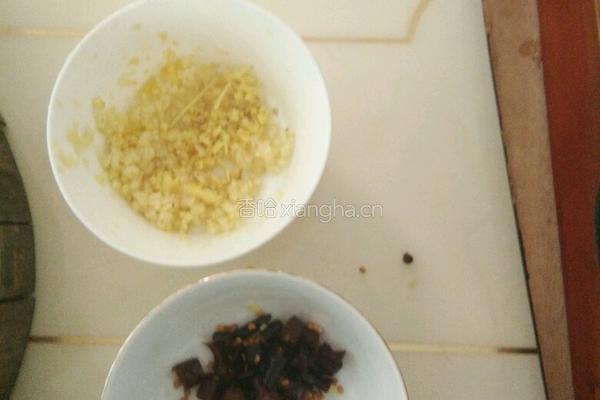 韭菜炒豆芽的做法图解2