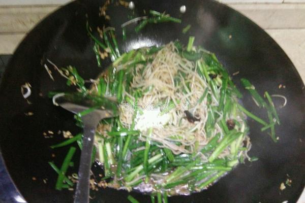 韭菜炒豆芽的做法图解8
