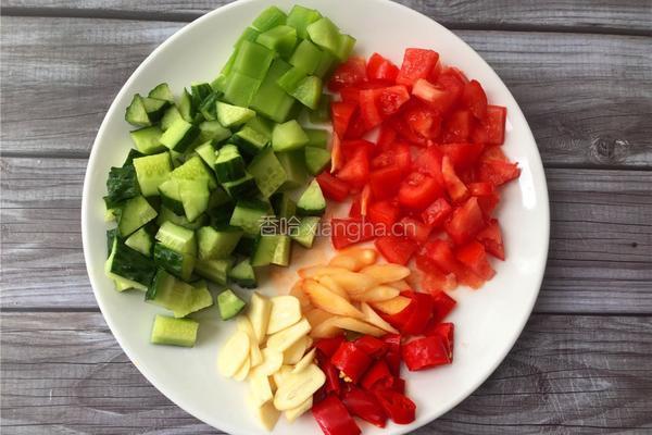 泡椒鸡肉的做法图解2