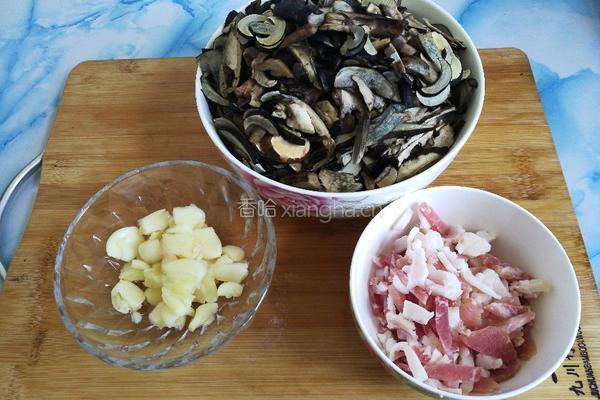 云南纯野生菌～黑牛肝菌的做法图解1