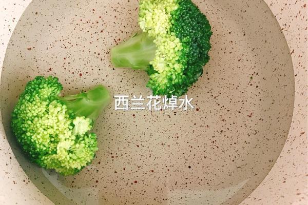 蔬菜鲜虾鸡蛋饼的做法图解3