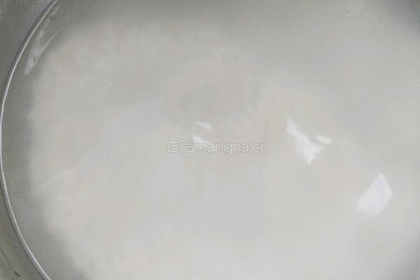 蜂蜜糯米藕的做法图解1