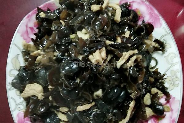 黑木耳炒肉丝