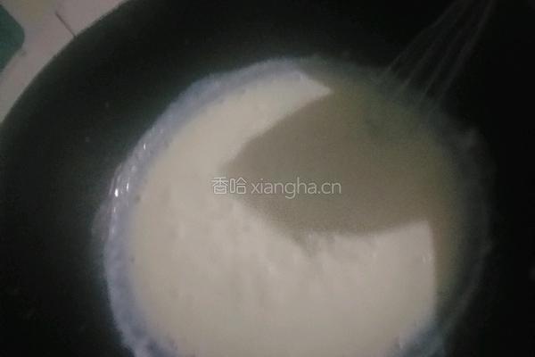 牛奶小方糕的做法图解3