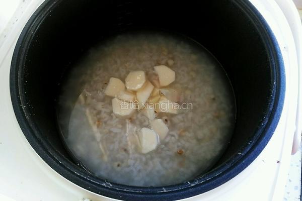 山药薏米粥的做法图解5