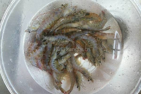 韭菜炒鲜虾的做法图解2