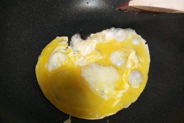 胡萝卜香菇蛋炒饭的做法图解2
