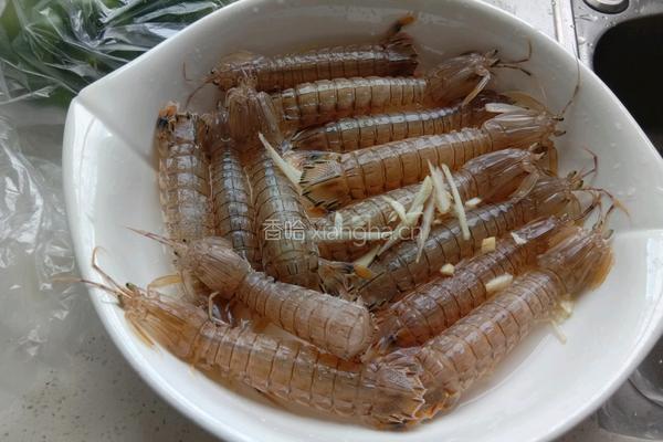 蒜香皮皮虾的做法图解2