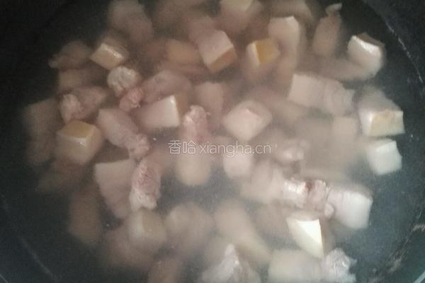 红烧肉炖土豆的做法图解3