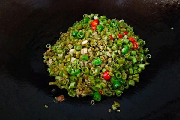 空心菜梗炒泡豇豆的做法图解13