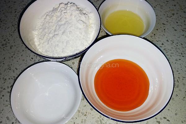 偶做滴豆沙蛋黄月饼的做法图解2