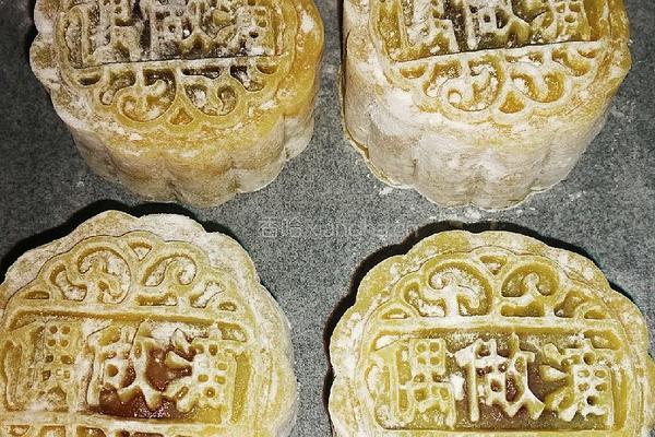 偶做滴豆沙蛋黄月饼的做法图解10