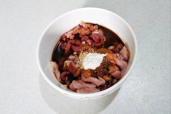 芹菜红椒炒肉丝的做法图解3