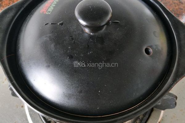 金针菇花甲粉丝煲的做法图解10