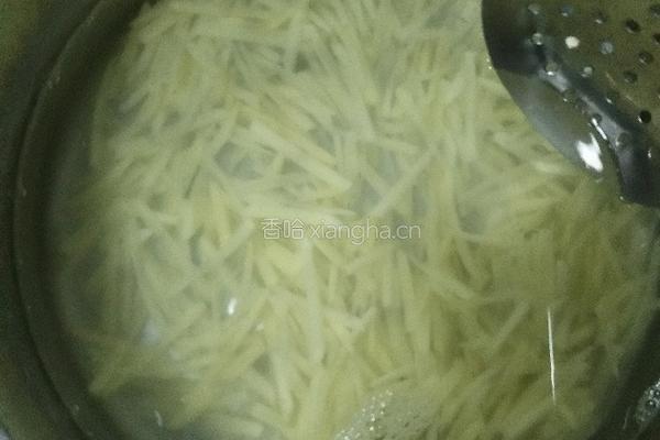 凉拌土豆丝的做法图解3