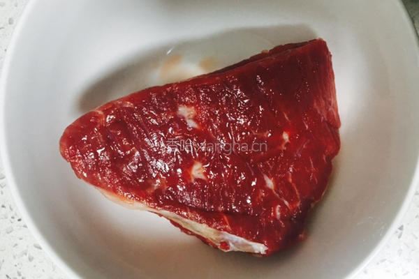 洋葱炒牛肉的做法图解2