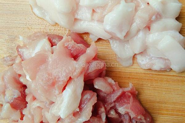 胡萝卜藕片炒肉的做法图解3