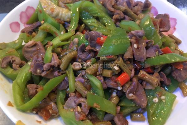 酸辣鸡杂的做法图解3