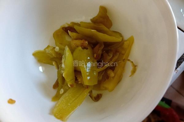 泡椒藕块的做法图解2