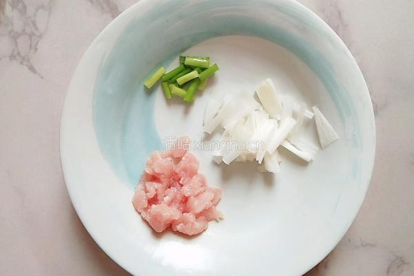 番茄肉沫茭白的做法图解7