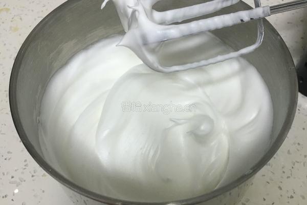 荔枝戚风蛋糕的做法图解5