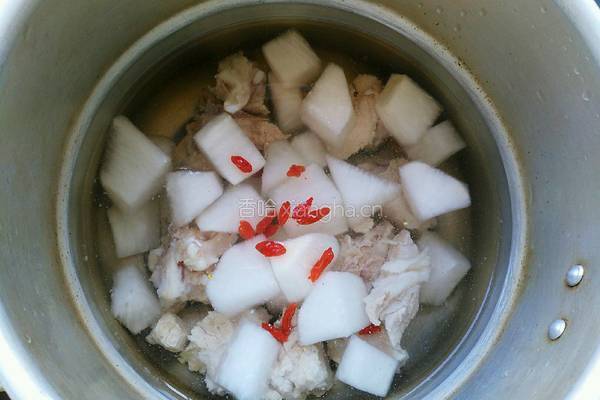 白萝卜排骨汤的做法图解5