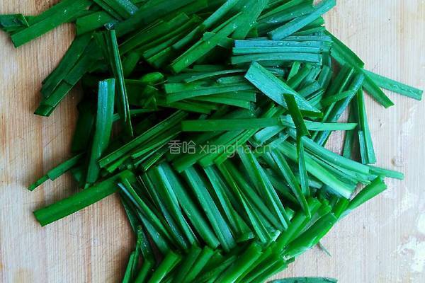 韭菜炒豆皮的做法图解2