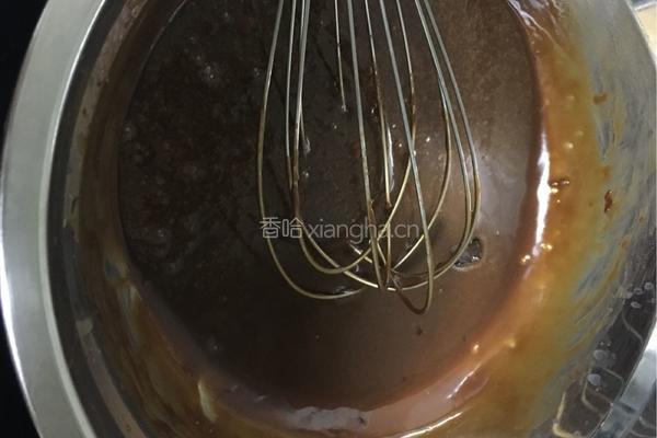 懒人快手将就版巧克力杯子蛋糕的做法图解2