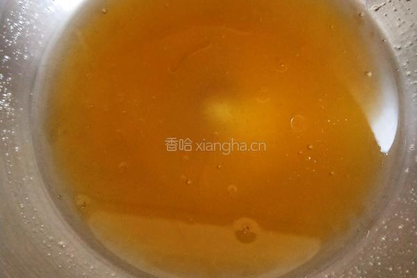 莲蓉蛋黄月饼的做法图解3