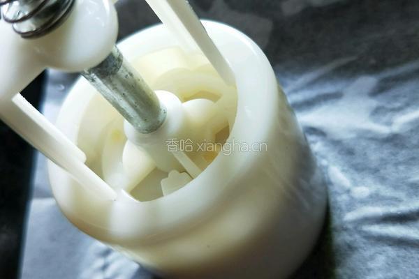 莲蓉蛋黄月饼的做法图解14