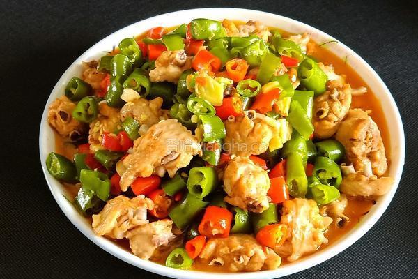 麻辣鸡翅中