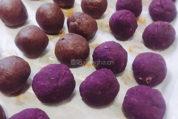 迷你蛋黄酥的做法图解1