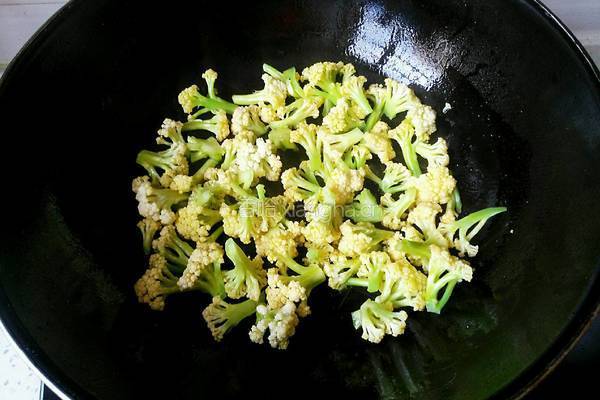 辣炒花菜的做法图解5
