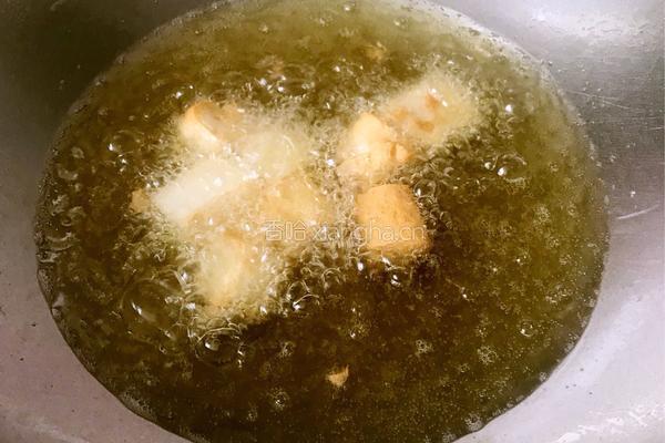 炸豆腐酱汁豆腐的做法图解4